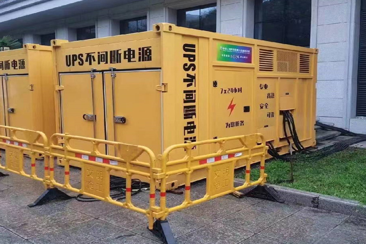 武胜发电机租赁施工现场